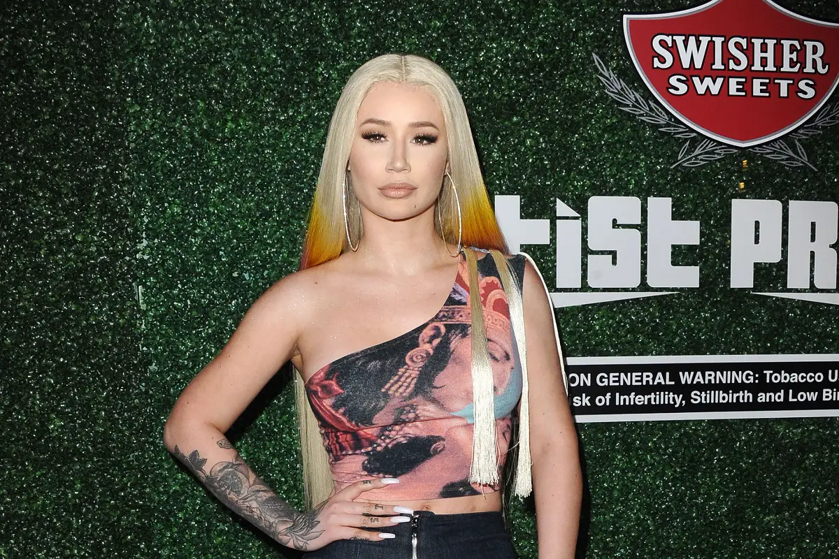 Iggy Azalea Promises Hot As Hell Content On Her New Onlyfans Account