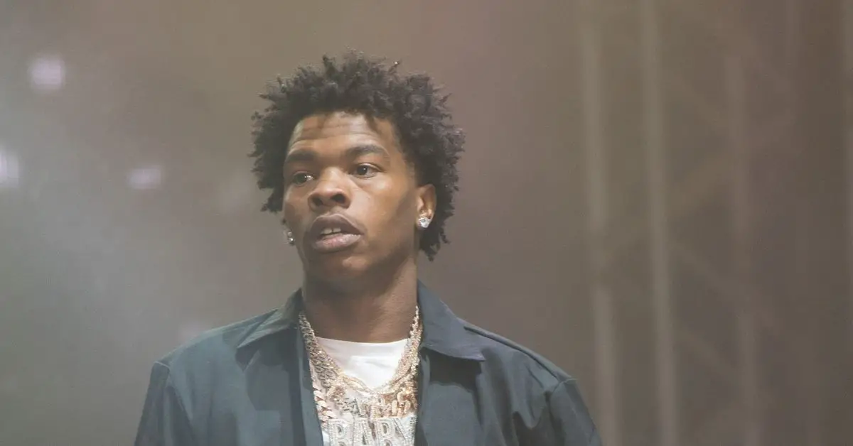Lil Baby Buys Out Footlocker And Gives Everything Away