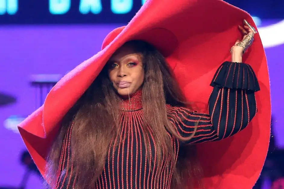 Erykah Badu Responds To Online Backlash Over Her Hitler Comments ...