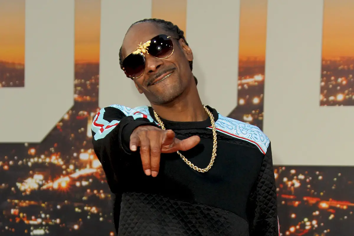 Snoop Dogg rolls through Houston's Southpark, gives 'Shawty' a