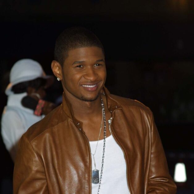 Usher arrives for the MOBO Awards 2001 - Photo credit: WENN