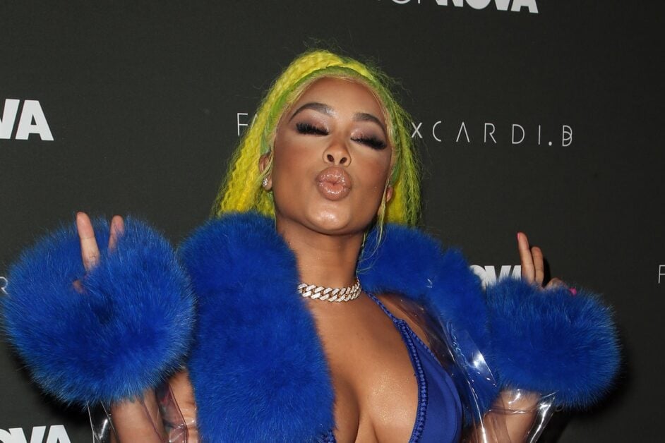 DreamDoll Celebrates Coming Out As Bisexual With Nude Photos, Delivers