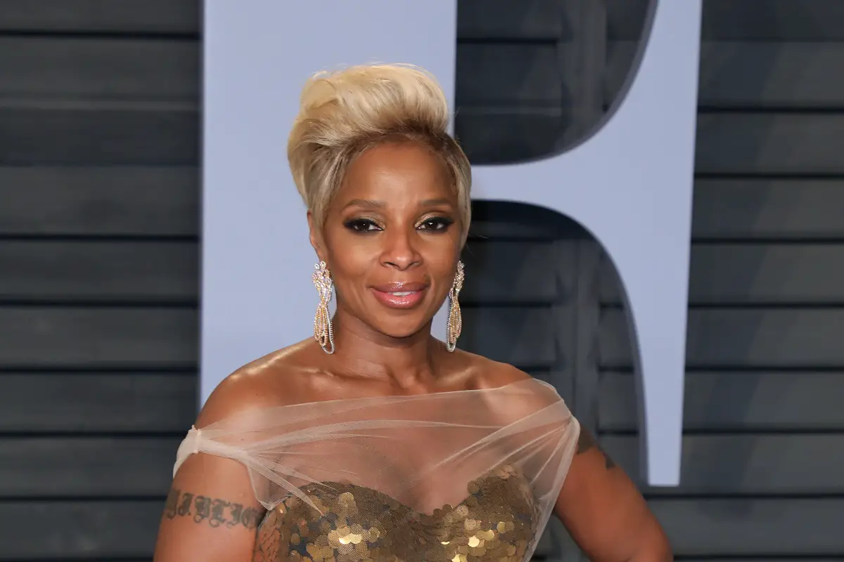Mary J. Blige - Catch the many faces of Monet tonight at