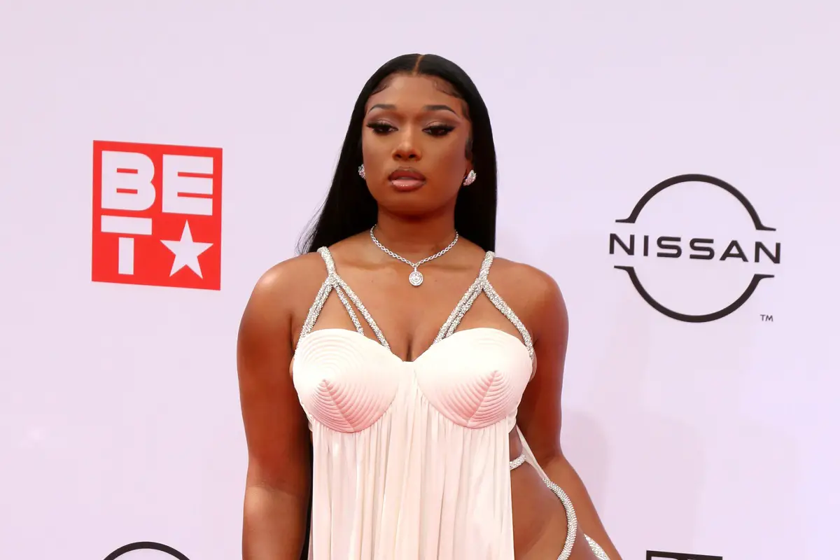 Megan Thee Stallion Shouts Out Her Late Mom After WMG Deal