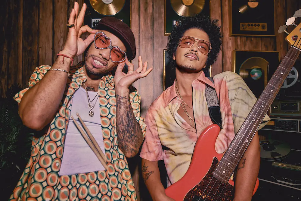 Silk Sonic: Álbum de Bruno Mars e Anderson .Paak é adiado para 2022
