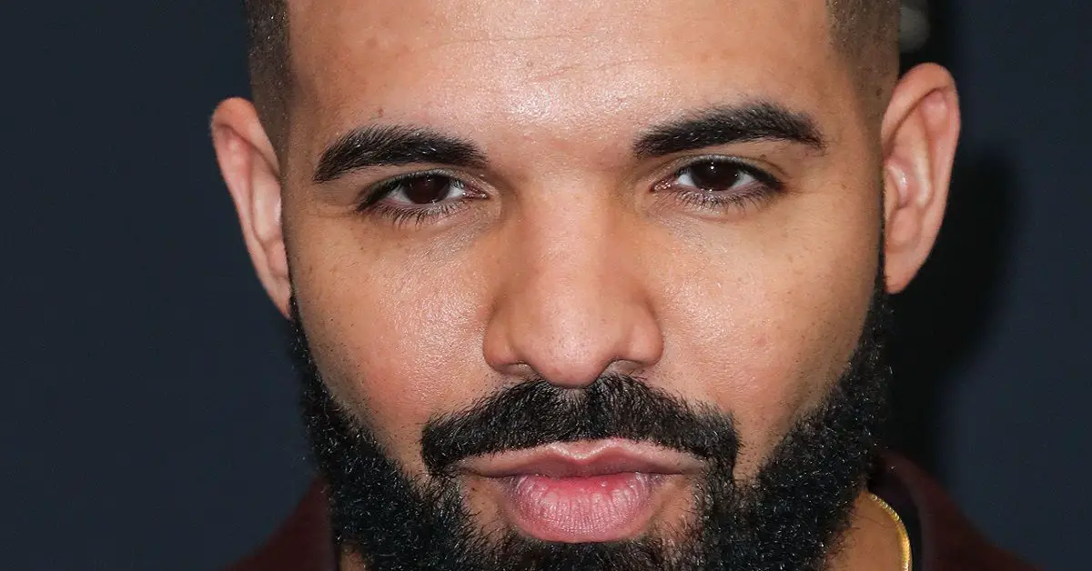 Drake DMs Wife Of Troll Who Made A Joke About His Son Adonis #Drake