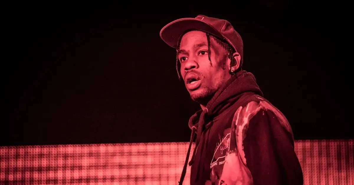 Travis Scott Stops Performance To Ensure Fan Safety Amid Ongoing Astroworld Lawsuits #TravisScott