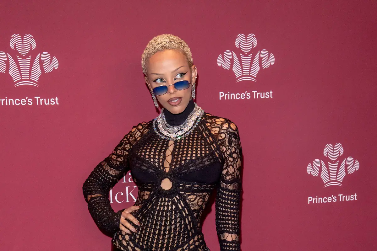 Doja Cat Stuns in Corset Dress at the 2024 Grammys Photos DojaCat