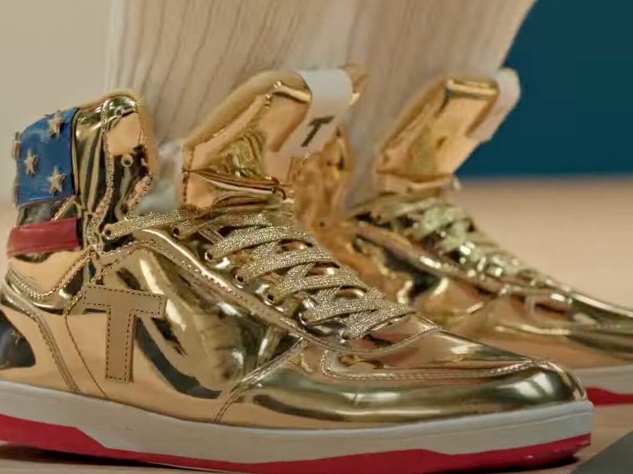 Donald Trump's Gold "Never Surrender" Shoes Mocked On "SNL"