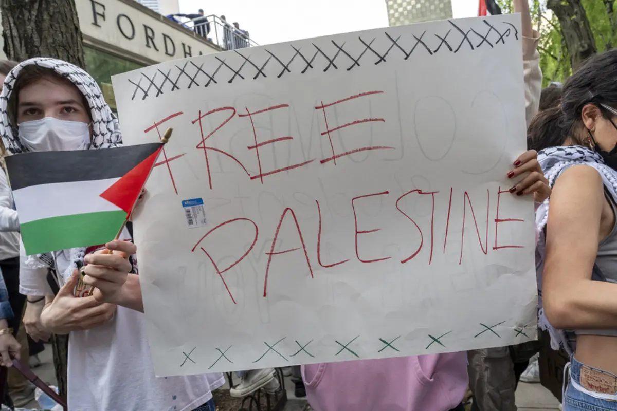 “Lizzo” Chants & Monkey Noises Weaponized To Harass Black Pro-Palestinian Protestor #Lizzo