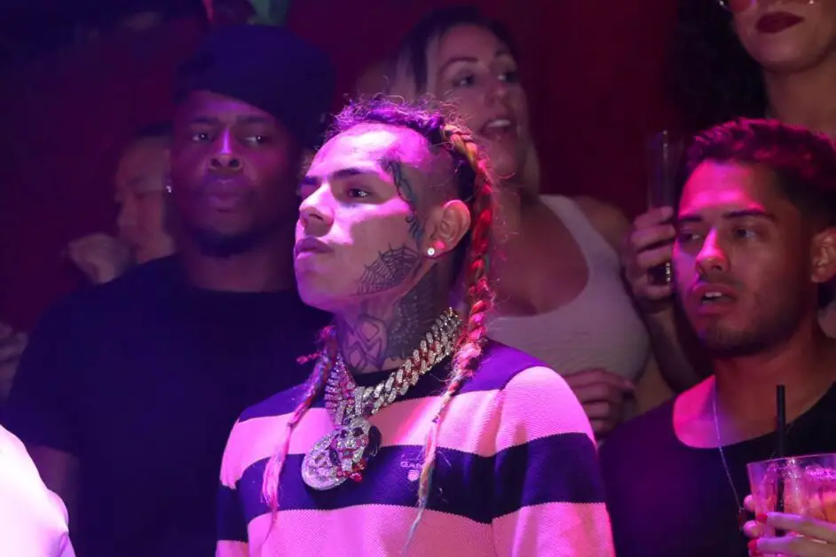 6ix9ine’s Platinum Plaques Sell For Insane Amounts Amid Tax Troubles