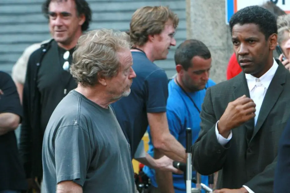 Denzel Washington & Ridley Scott At Odds Over Gay Kiss