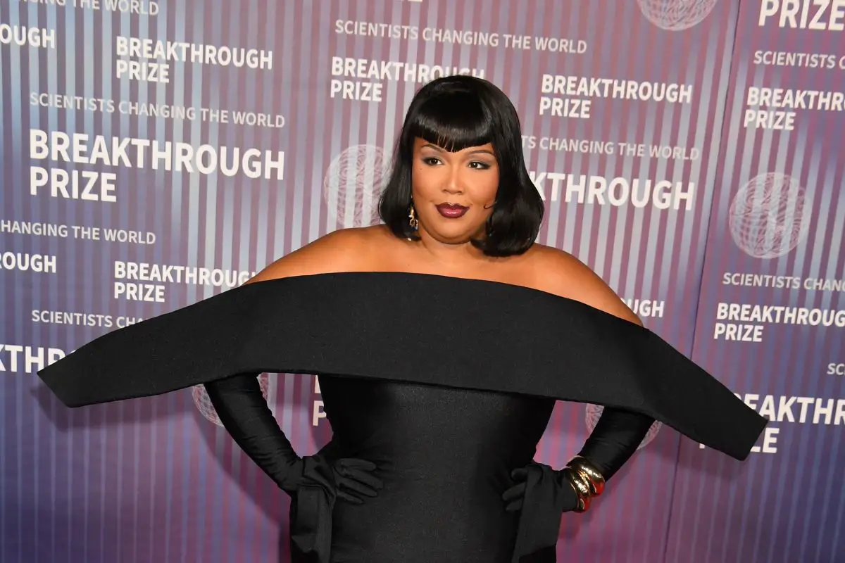 Lizzo Stuns Fans With Incredible “Weight Release” Milestone #Lizzo